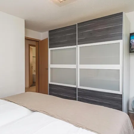 公寓 基督山小木屋旅馆